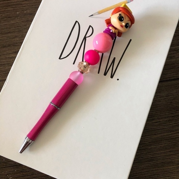 Disney Doorables: Cinderella: Anastasia handmade beaded pen - Picture 2 of 3